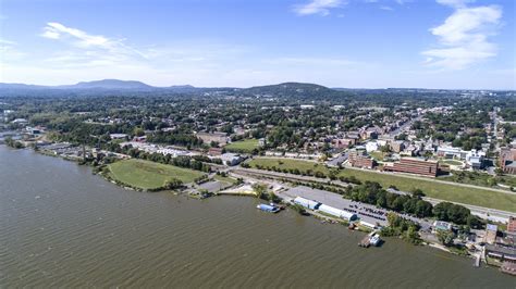 Newburgh, New York .